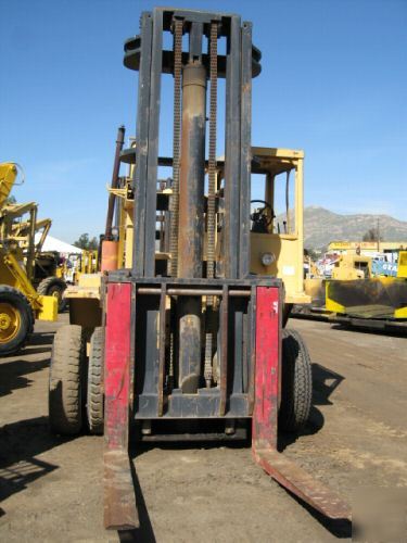 Taylor 24,000 lb side cab forklift diesel, 67