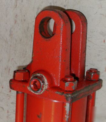 Lion 2500 psi tie rod hydraulic cylinder