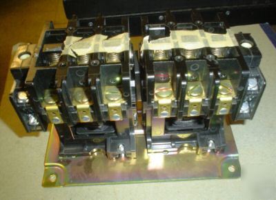 Telemecanique 3-pole dual 50/60HZ contactor 25 amp 600V