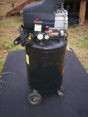 Air compressor 21GAL. excellent used condition