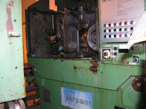 Bryant mcm external form micro-centric grinder