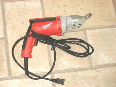 Nib milwaukee 18 gauge shear bler