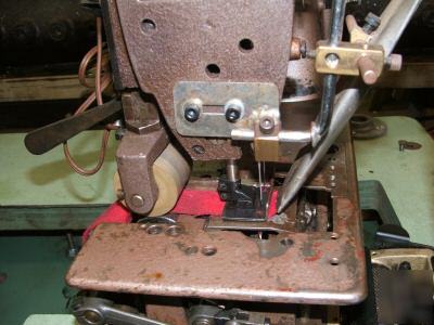 Union special industrial 2 needle sewing machine puller