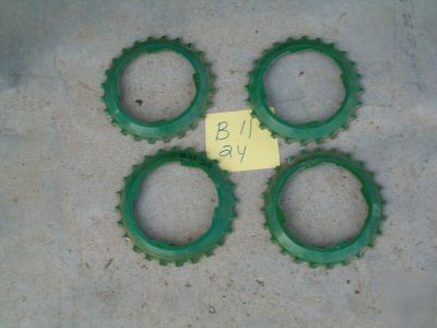 John deere lustran corn planter plates b 11-24