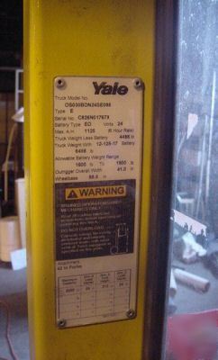 Yale order picker in very good condition very low hours