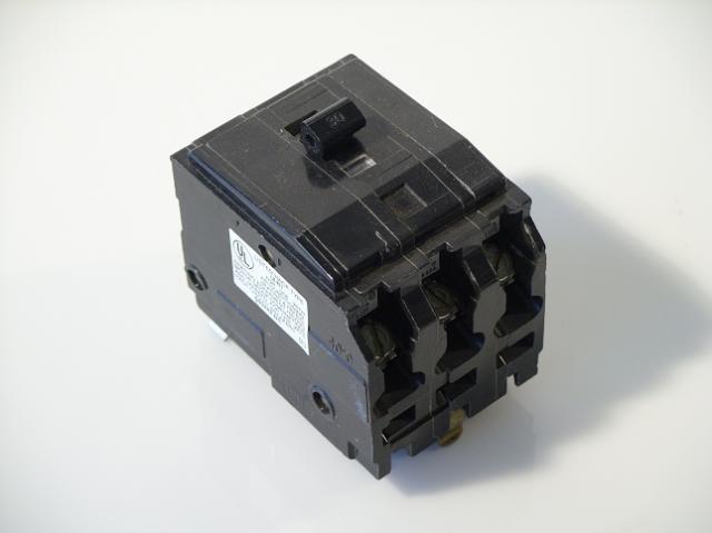 Square d 30A 3 pole circuit breaker