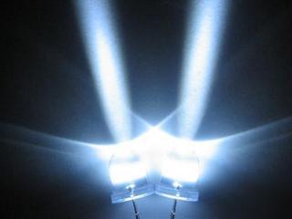 100PCS 10MM ultra bright white led w/ 15DEG 130000MCD