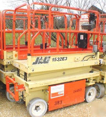 2000 jlg 1532E3 scissor lift 20' working height 