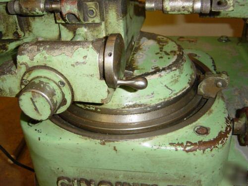 Cincinnati tool and cutter grinder w/monoset extra tool