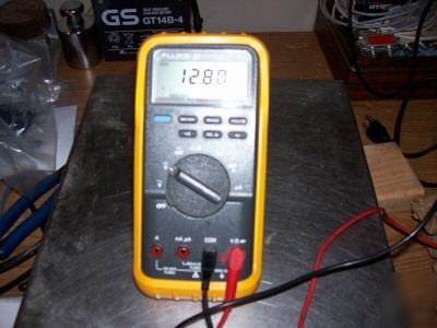 Fluke 83 digital multi meter excellent condition