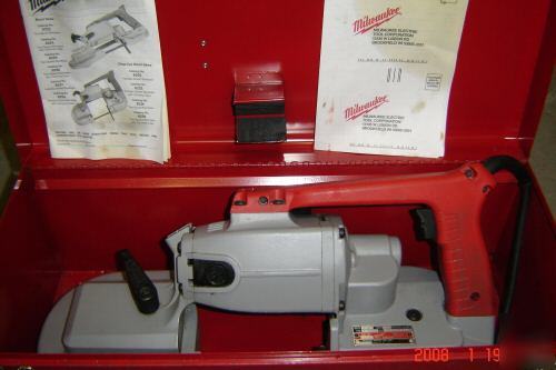 Milwaukee heavy duty portable band saw