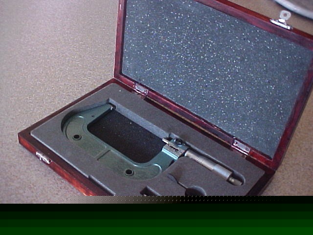 Mitutoyo Â® digital micrometer, mech digit counter