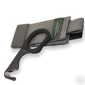 Benchmade 7 blk w rescue hook strap cutter black sheath