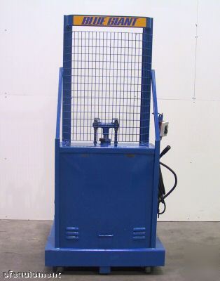 Blue giant power lift stacker P52-15