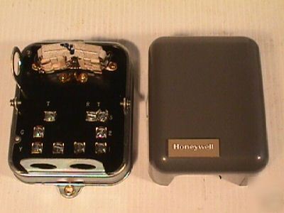 Honeywell relay R927C 1000 24 v 50/60HZ hvac modutrol