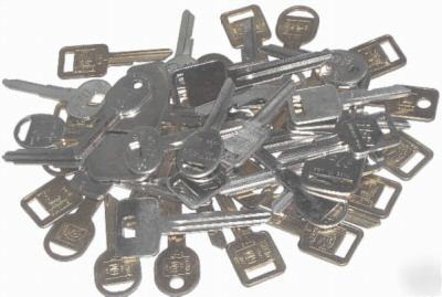 Lot 50 gm chevrolet key blanks ilco cole curtis keys