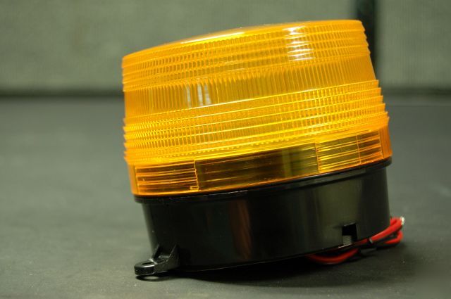 Velleman (amber) strobe light (12VDC/180MA)