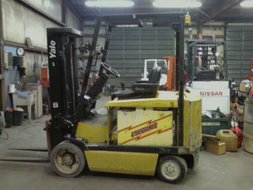 Yale 6500LB. electric forklift 36V battery and charger