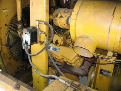 New leroi 750 cfm compressor w/ caterpillar engine