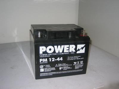 Case (1) 12 volt 44 ah sealed rechargeable battery