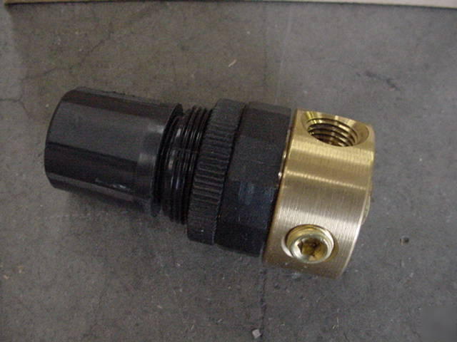 Wilkerson RB3-02-F000-17 air regulator brass
