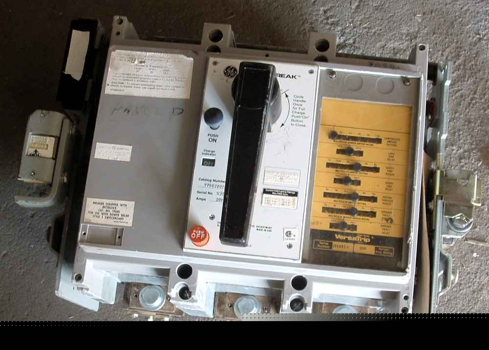Ge power break 200 amp breaker TPSS2602SG versa trip