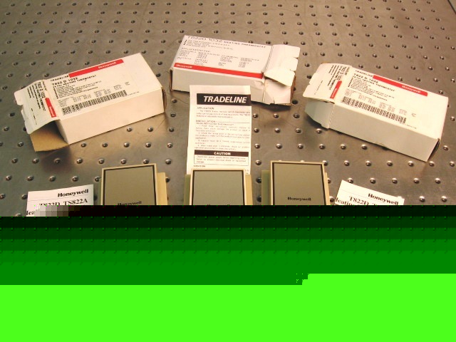 T29006 [3] honeywell T822D 24V heating thermometers