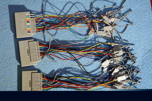 3 phillips PF8600 2X probe set PM3585 logic analyzer