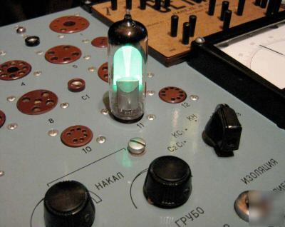 6BR5 / EM80 / 6E1P magic eye tubes lot of 4 tested