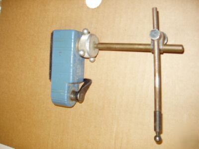 Brown and sharpe magnetic indicator base