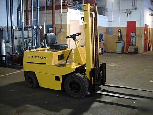 Datsun P3 gasoline forklift indoor/outdoor