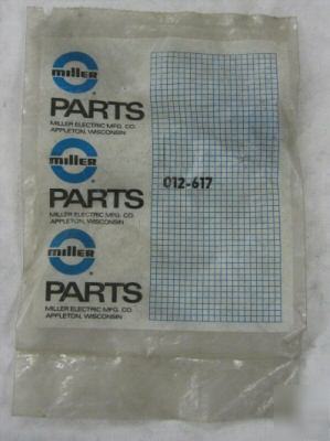 Miller 012617 holder, fuse mintr .250X1.25 panel mtg