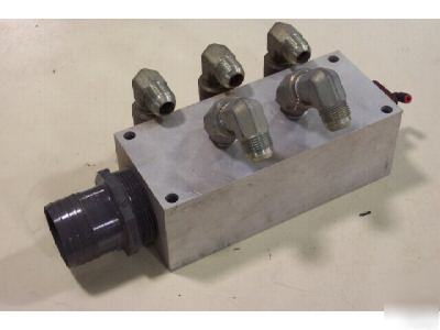 Vacuum manifold 3 1/2 x 4 1/4 x 10