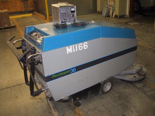 Walk behind scrubber/sweerer tornado w/ charger