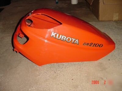  kubota excellant condition GR2100 tractor hood