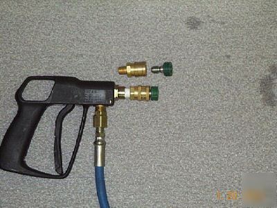 Carpet cleaning-in-line sprayer w/conversion