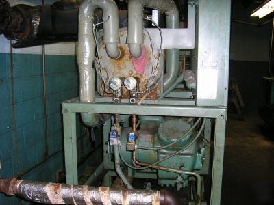 Carrier chiller whole or parts running 30HS070 06EX cmp