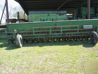 Great plains grain drill solid stand 20FT 