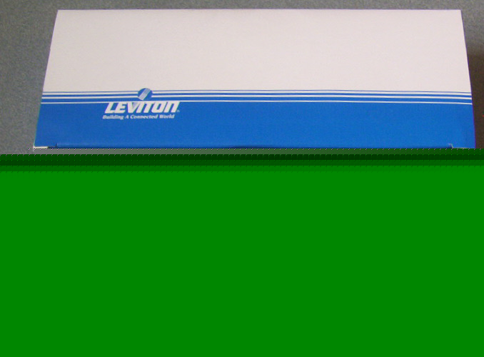 New box of 10 leviton lampholder to outlet adapter - 