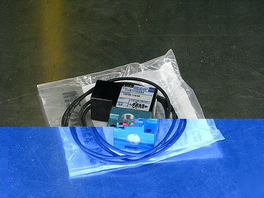 Mac pneumatic valve 111B-111CAAA 120VAC