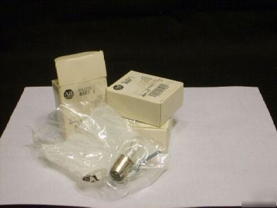 New allen bradley 855T-L10 lamps 3 in box