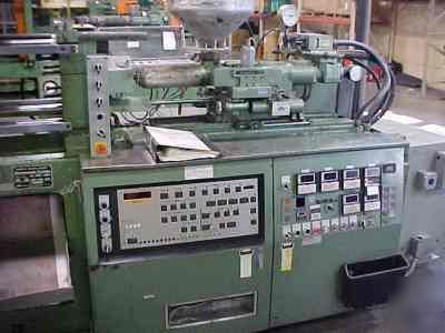 40 ton nissei injection molding machine '83