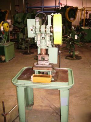 Benchmaster machine 2 ton power punch press 