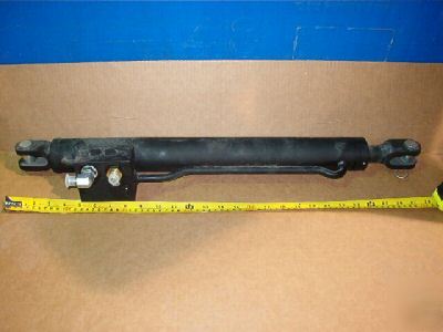 Cylinder, hydraulic 2