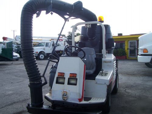 Tennant vacuum litter vac