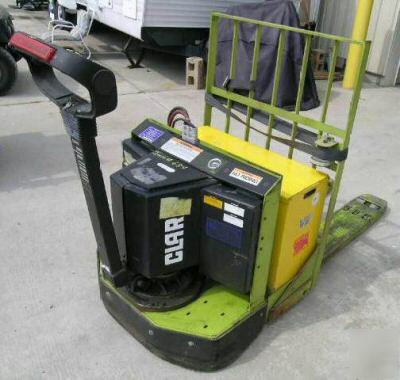 Used: clark 5000 lb electric walkie pallet truck (684)