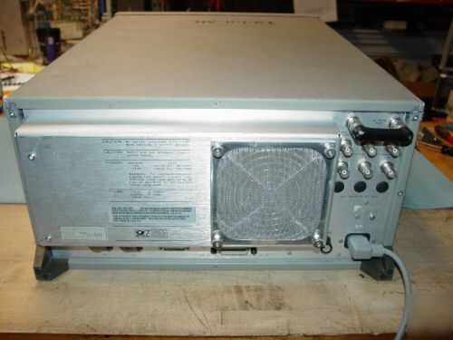 Hp 3585B spectrum analyzer 20HZ to 40MHZ sharp