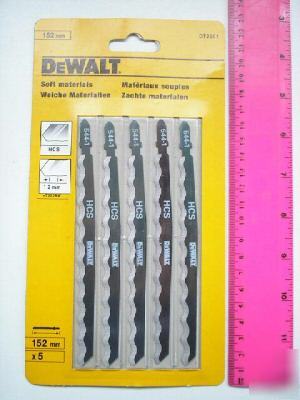 New dewalt pack of 5 saw blades soft materials DT2201 - 