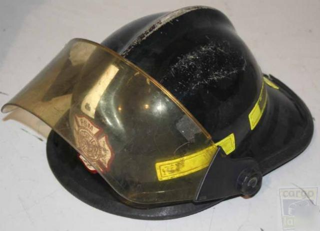 Chieftain model 911 structural fire fighting helmet wow