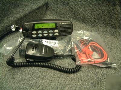 Motorola CDM1550 vhf w/ bracket, power cable & mic